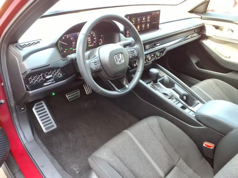 Used 2024 Honda Accord Sport image 13