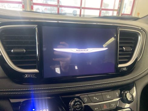 New 2026 Chrysler Pacifica Select w/ S Appearance Package FWD image 33