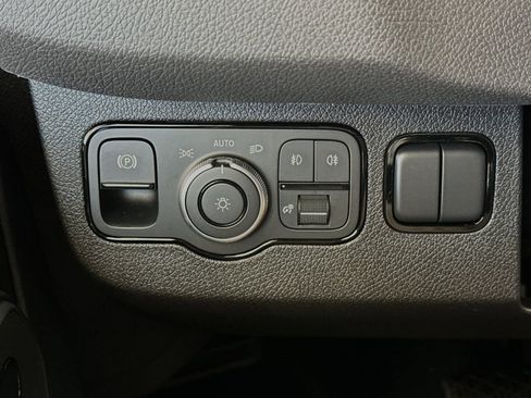 Used 2024 Mercedes-Benz Sprinter 144 Cargo image 29