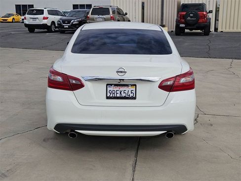 Used 2018 Nissan Altima 2.5 SV image 4