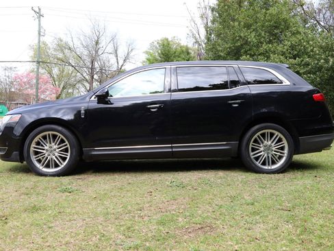 Used 2019 Lincoln MKT AWD image 39