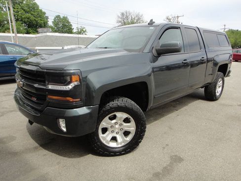 Used 2018 Chevrolet Silverado 1500 LT w/ All Star Edition AWD/4WD image 1