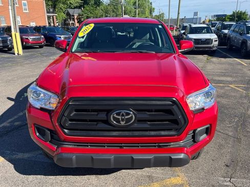 Used 2023 Toyota Tacoma SR AWD/4WD image 2