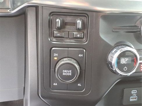 Used 2021 Ford F150 Lariat w/ Trailer Tow Package image 11