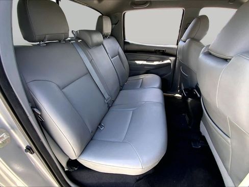 Used 2014 Toyota Tacoma PreRunner w/ Limited Package RWD image 18