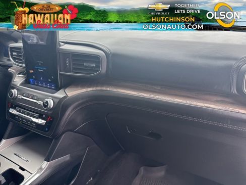 Used 2020 Ford Explorer Platinum w/ Premium Technology Package image 37