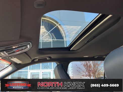 New 2025 Jeep Grand Cherokee L Altitude image 12