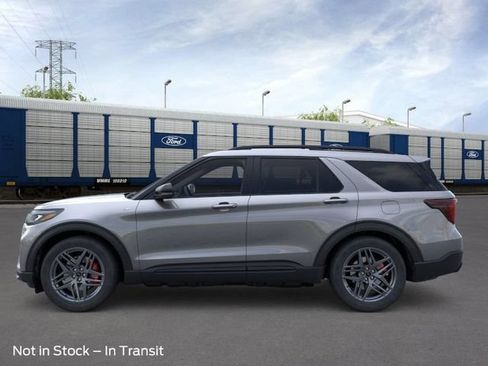 New 2026 Ford Explorer ST-Line w/ ST-Line Street Pack RWD image 3