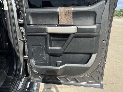 Used 2019 Ford F350 Lariat w/ Chrome Package AWD/4WD image 14