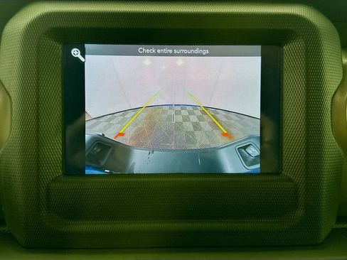 Used 2023 Jeep Gladiator Willys image 13