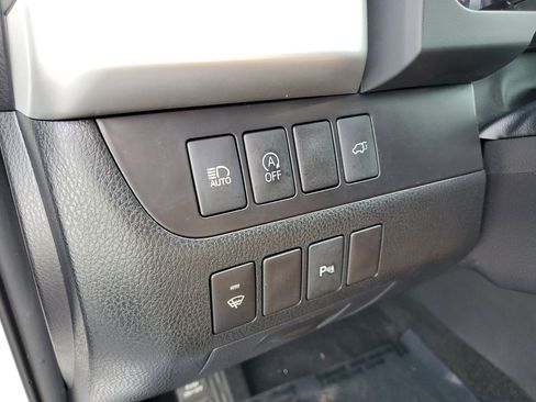 Used 2019 Toyota Highlander Limited image 22