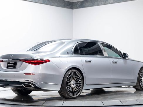 Used 2024 Mercedes-Benz Maybach S 680 4MATIC image 13