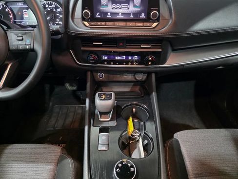 Used 2023 Nissan Rogue SV AWD/4WD image 20
