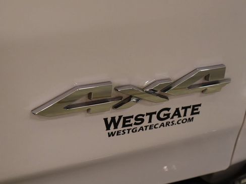 Used 2022 RAM 1500 Laramie AWD/4WD image 48