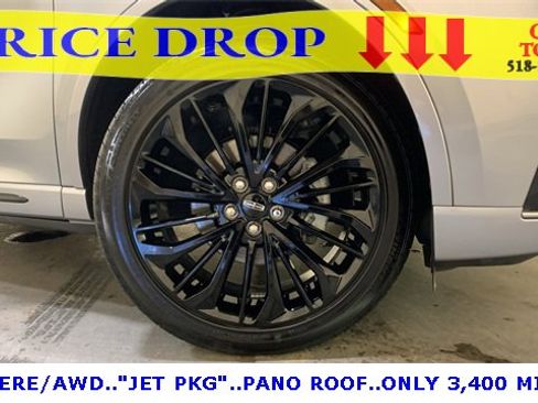 Used 2024 Lincoln Corsair AWD w/ Equipment Group 101A image 9