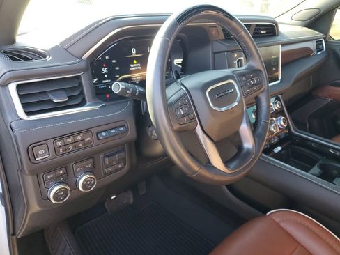 Certified 2024 GMC Yukon XL Denali Ultimate image 9