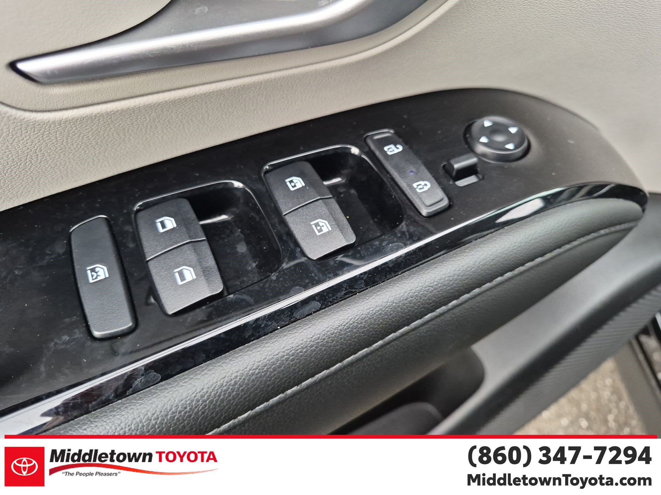Used 2023 Hyundai Tucson Limited w/ Cargo Package AWD/4WD image 12