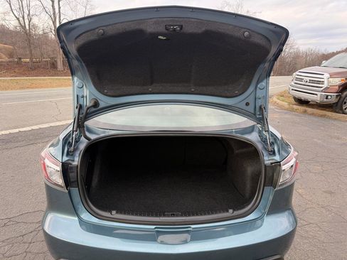 Used 2010 MAZDA MAZDA3 i Sport image 20