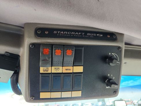Used 2009 Ford E-450 and Econoline 450 RWD image 24