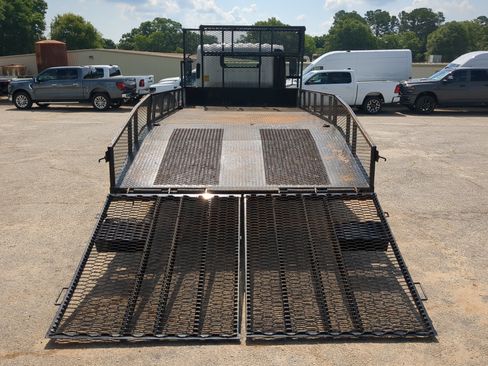 Used 2024 Chevrolet Low Cab Forward RWD image 11