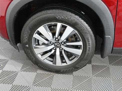 Used 2023 Nissan Pathfinder SL w/ Lighting Package (N92) image 31