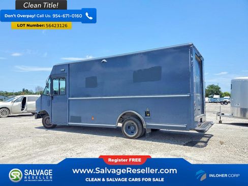 Used 2019 Ford E-450 and Econoline 450 Super Duty RWD image 3