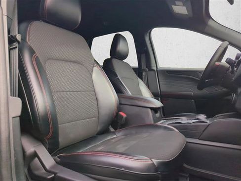 Used 2024 Ford Escape ST-Line w/ Cold Weather Package image 25