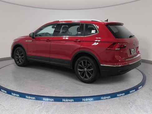 Used 2023 Volkswagen Tiguan SE w/ Panoramic Sunroof Package AWD/4WD image 8