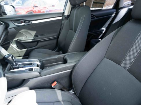 Used 2019 Honda Civic EX image 10