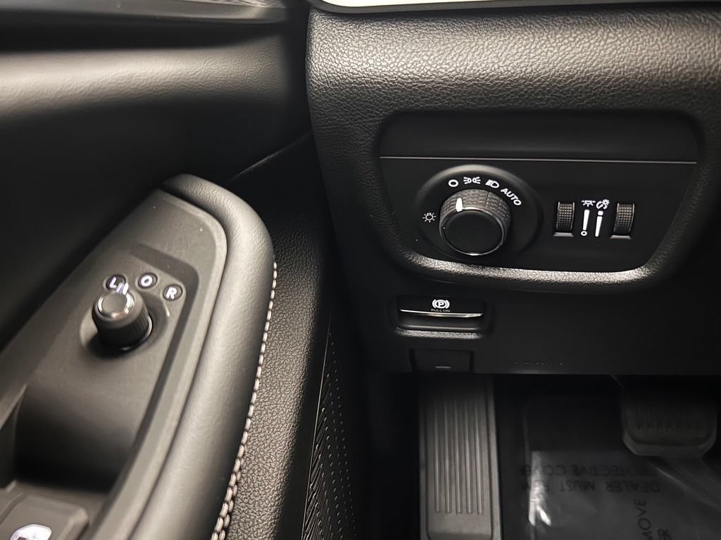 New 2027 Jeep Grand Cherokee Laredo X AWD/4WD image 19