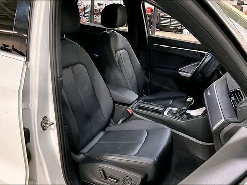 Used 2021 Audi Q3 2.0T Premium w/ Convenience Package image 9