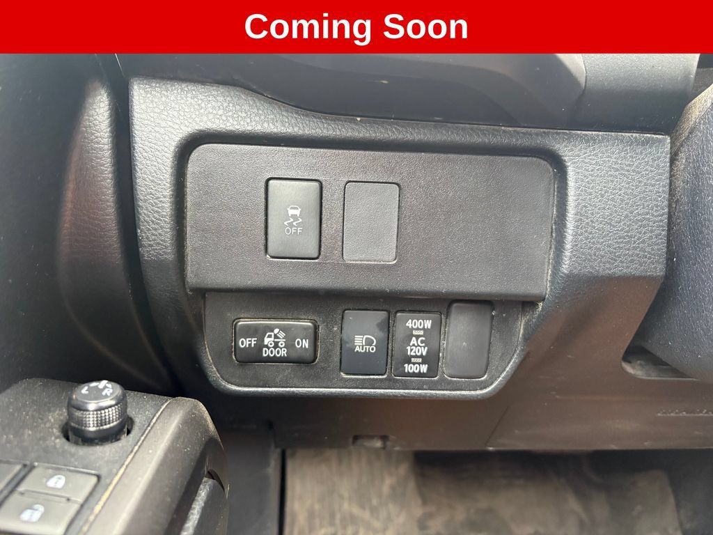Used 2021 Toyota Tacoma TRD Off-Road w/ Technology Package AWD/4WD image 22