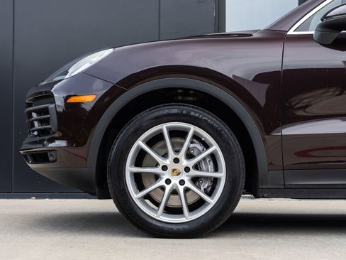 Certified 2022 Porsche Cayenne AWD/4WD image 13