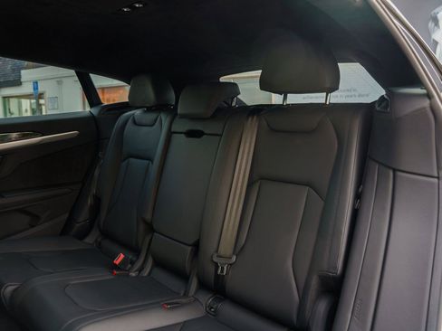 Used 2023 Lamborghini Urus S image 6