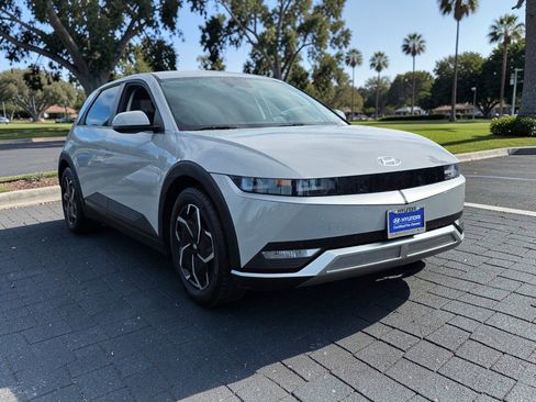 Certified 2024 Hyundai Ioniq 5 SEL image 4