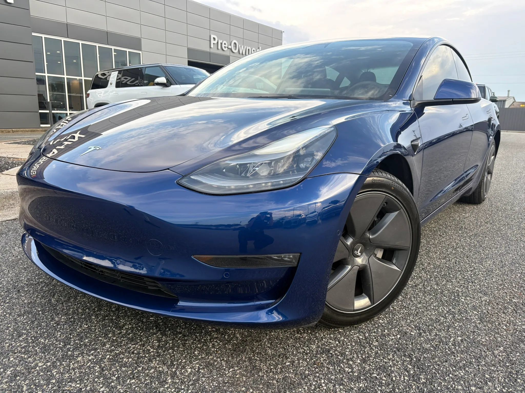 Used 2022 Tesla Model 3 Long Range AWD/4WD image 1
