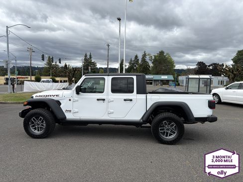 Used 2026 Jeep Gladiator Mojave AWD/4WD image 2