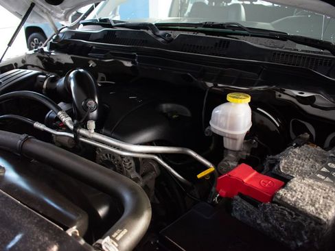 Used 2018 RAM 1500 Laramie image 34