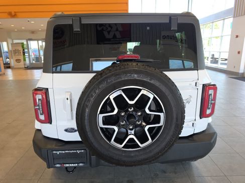Used 2023 Ford Bronco Outer Banks AWD/4WD image 9