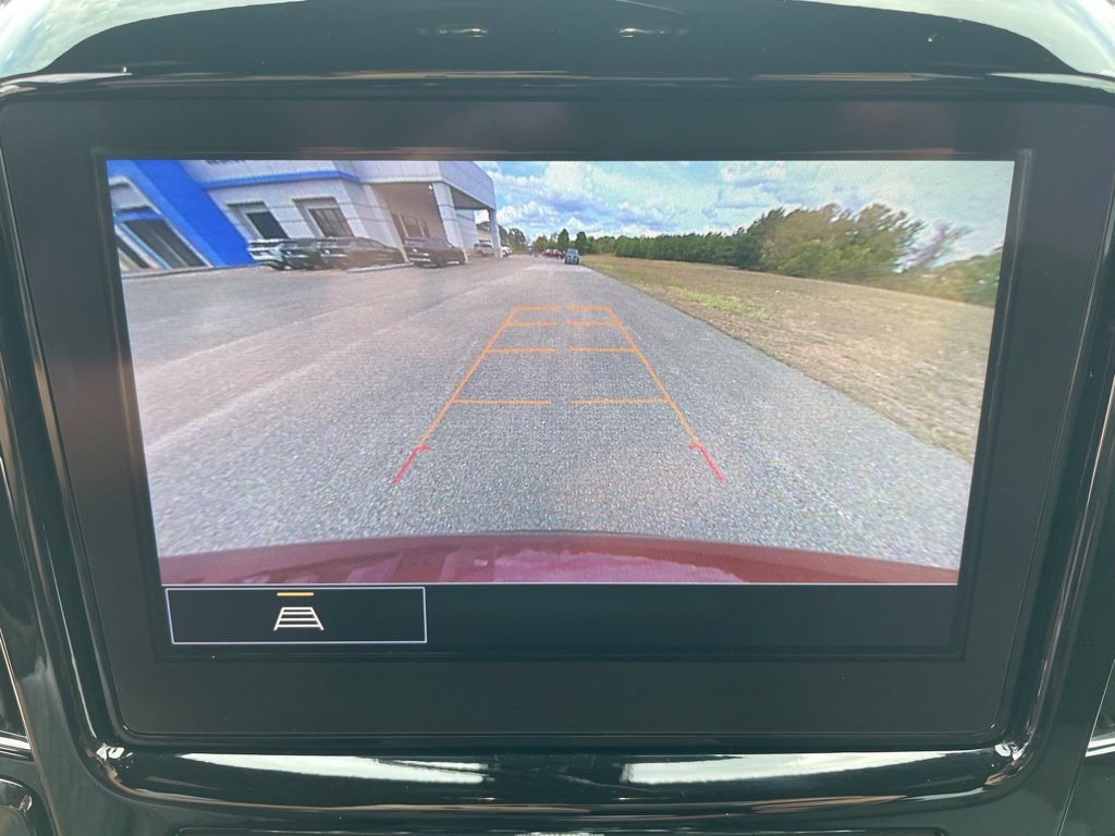 Used 2023 Chevrolet Traverse LT FWD image 26