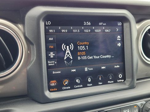 Used 2021 Jeep Wrangler Unlimited Sahara w/ Uconnect 4C Nav & Sound Group AWD/4WD image 13