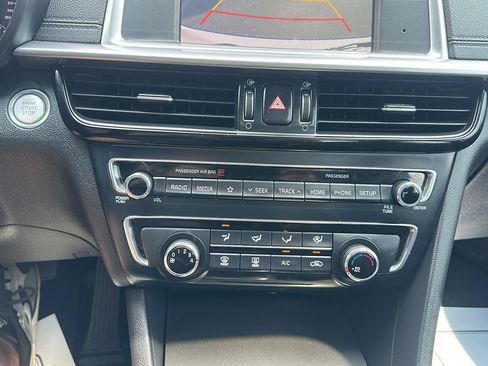 Used 2020 Kia Optima SE FWD image 27