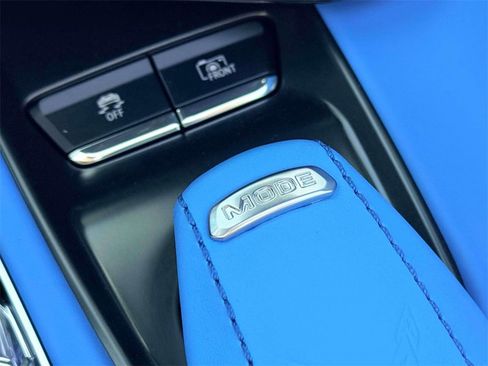 Used 2024 Chevrolet Corvette Stingray Premium Conv w/ Z51 Performance Package image 23