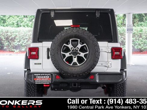 Used 2023 Jeep Wrangler Unlimited Rubicon w/ LED Lighting Group AWD/4WD image 17