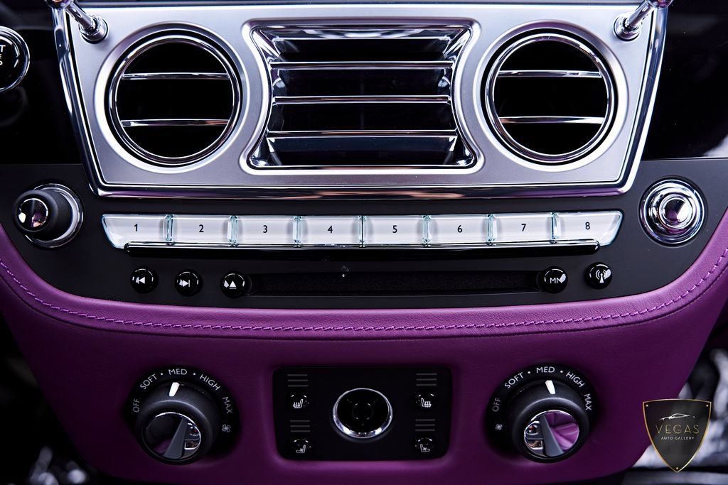 Used 2017 Rolls-Royce Wraith RWD image 79