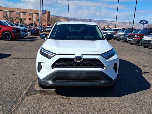 Used 2024 Toyota RAV4 LE image 8