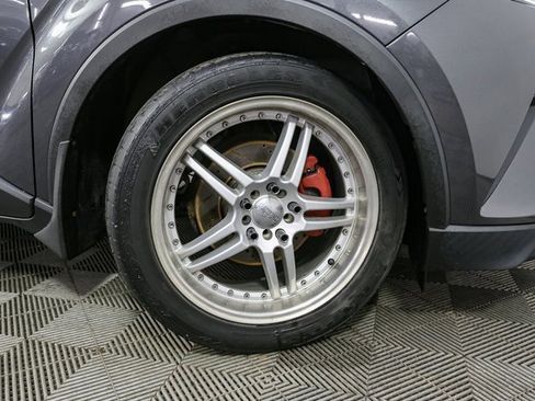 Used 2018 Toyota C-HR XLE image 13