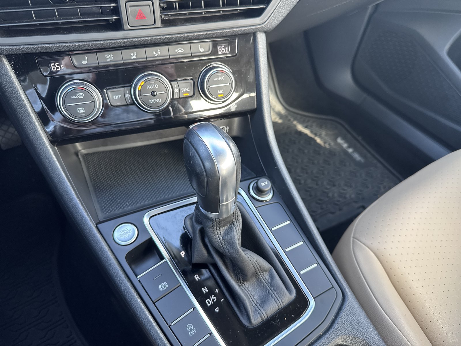 Used 2019 Volkswagen Jetta SEL FWD image 19