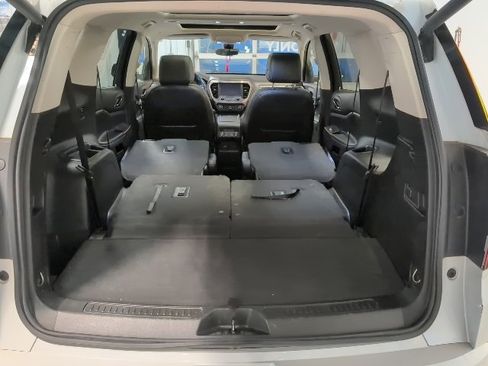 Certified 2021 GMC Acadia Denali w/ GMC Pro Grade Package image 33