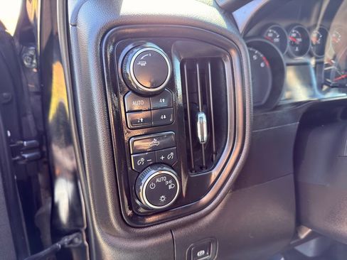 Used 2019 Chevrolet Silverado 1500 Custom Trail Boss w/ Custom Convenience Package image 18